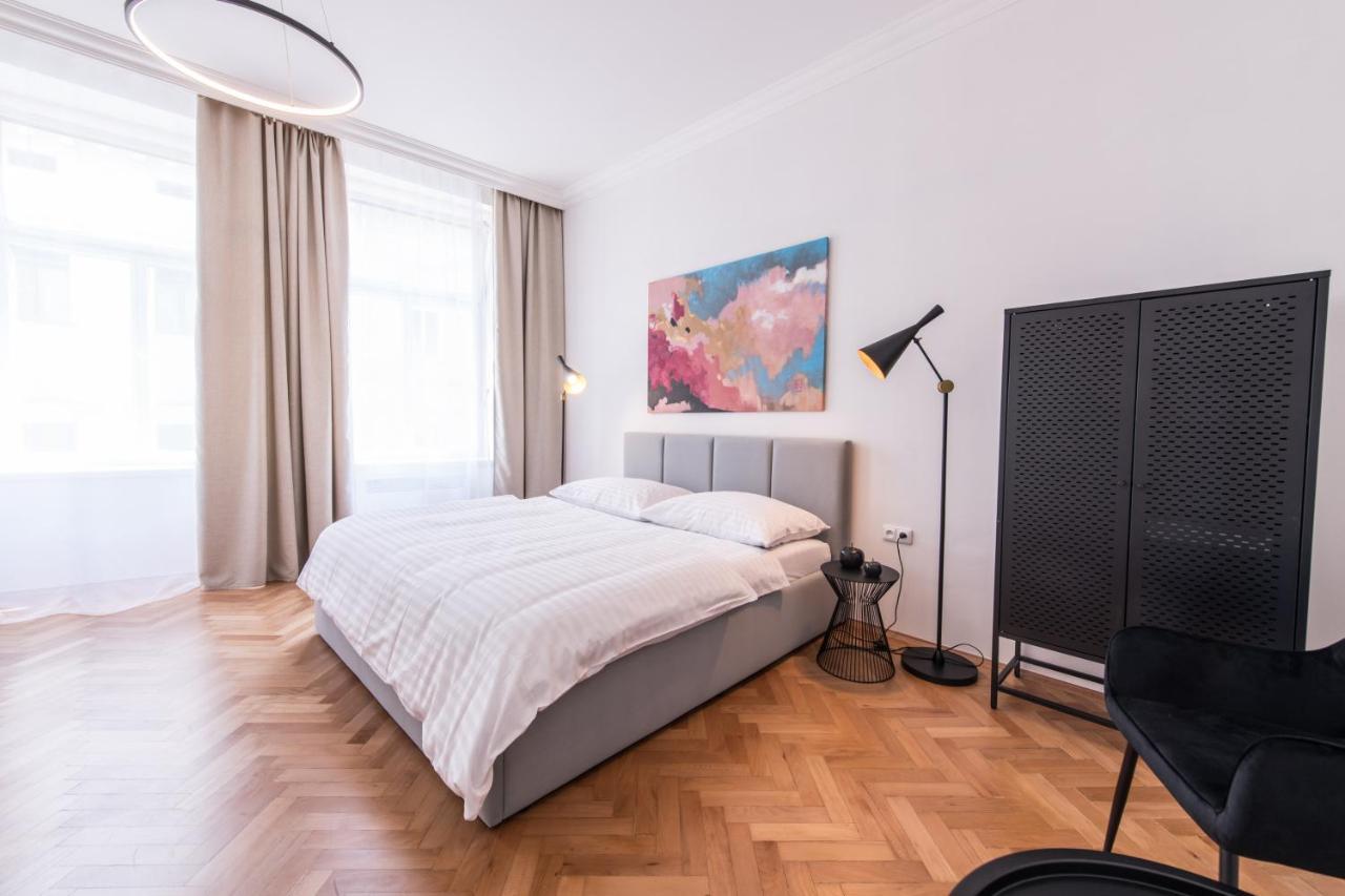 New Design Apt - Central Location Wenceslas Square Прага Экстерьер фото